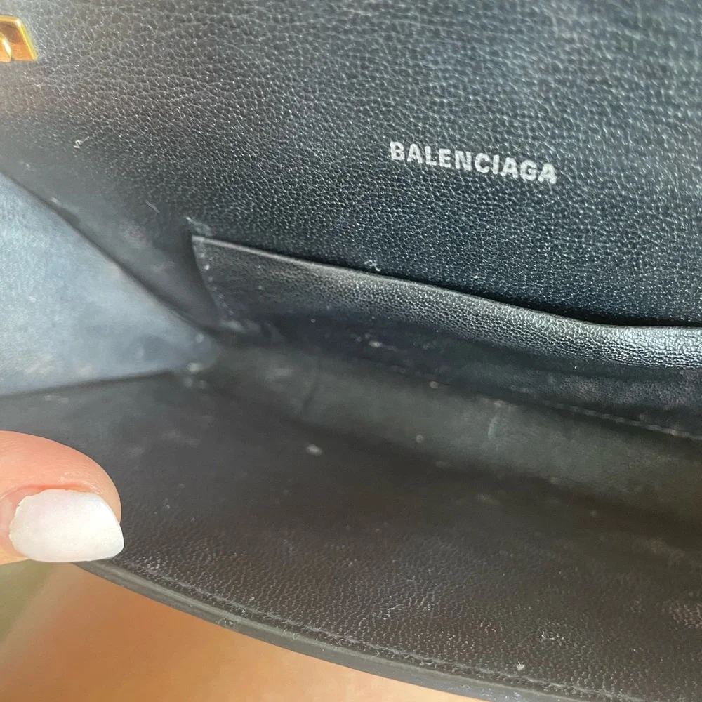 Authentic Balenciaga wallet/phone holder - Picture 4 of 4